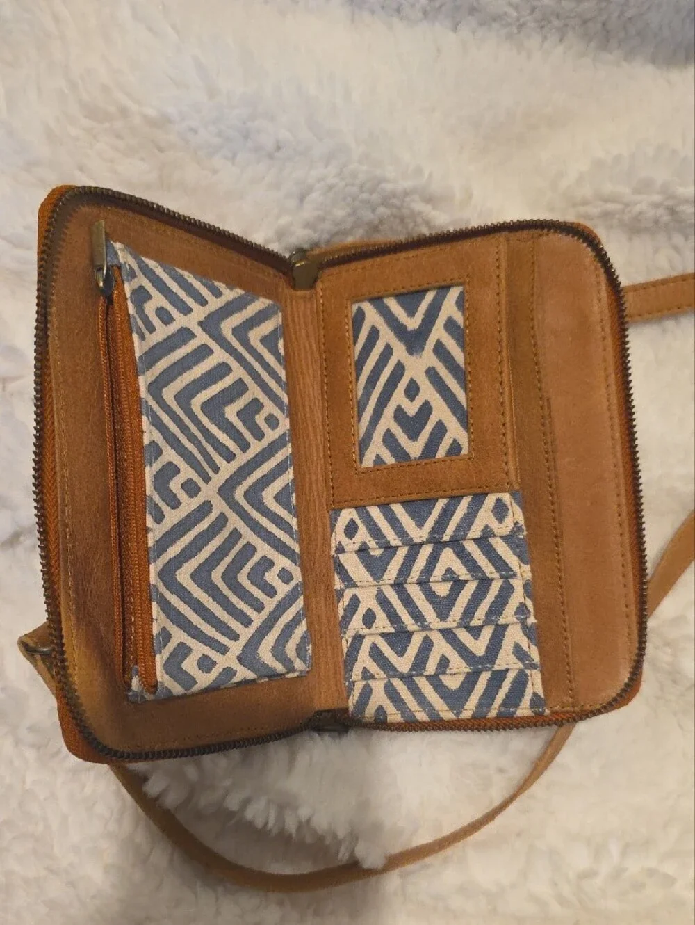 JOYN, Handcrafted Tan Leather Wristlet Or Crossbody Wallet,Fair Trade Certified